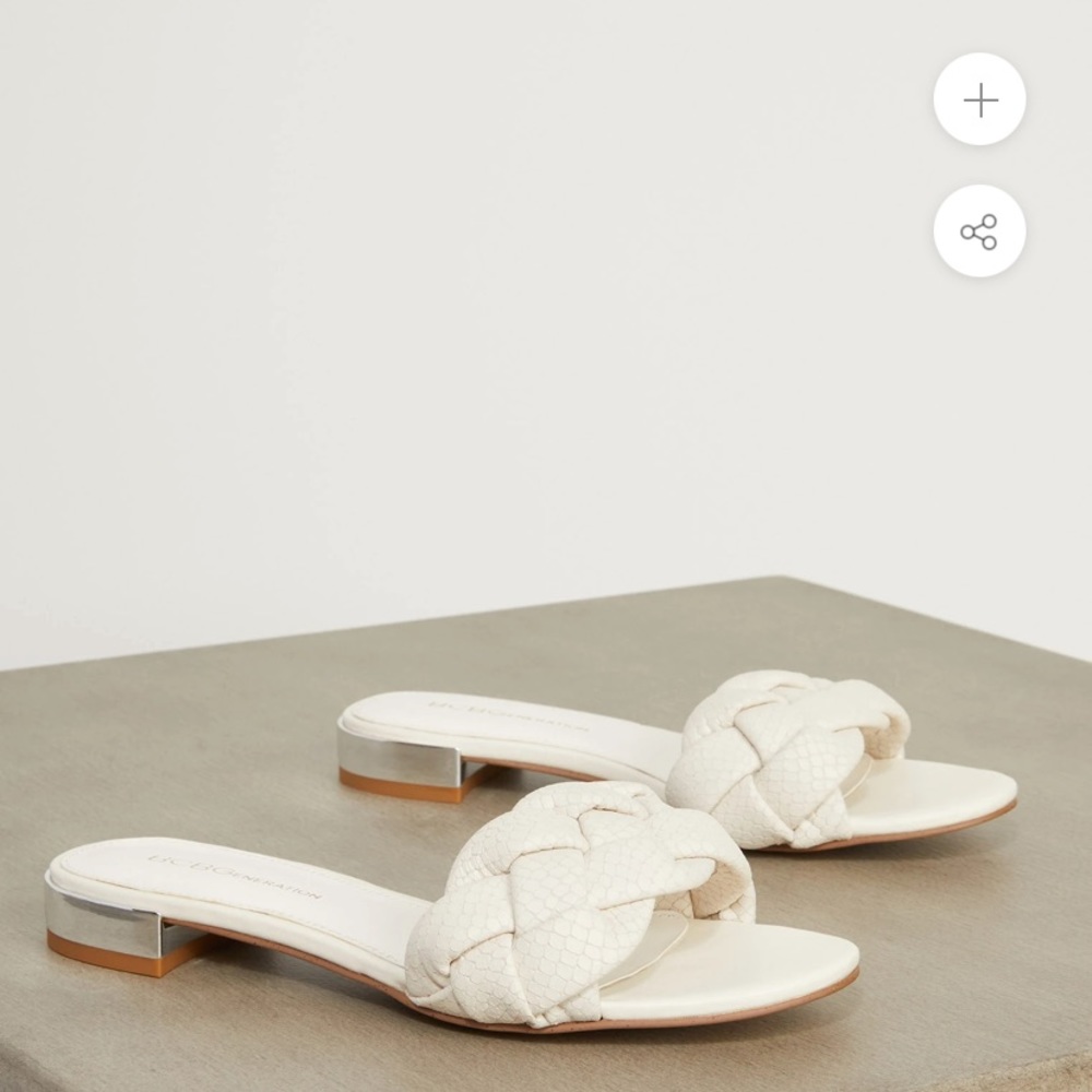 BCBGeneration Deelo flat slide sandal